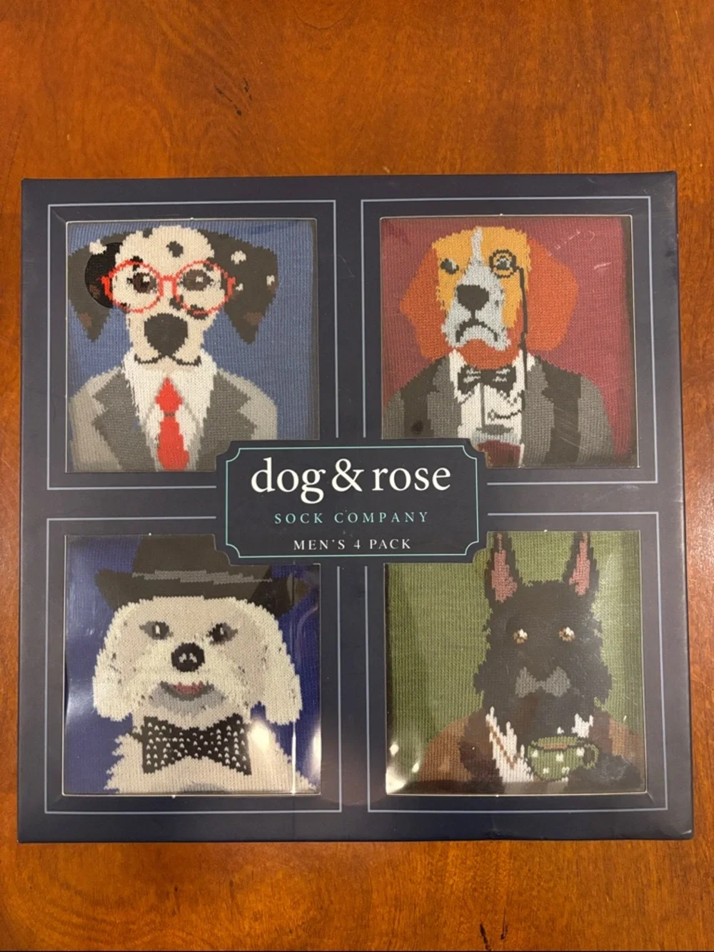 Men's 4-Pack dog & rose Novelty Socks - New in Box. Sz 8-12‎